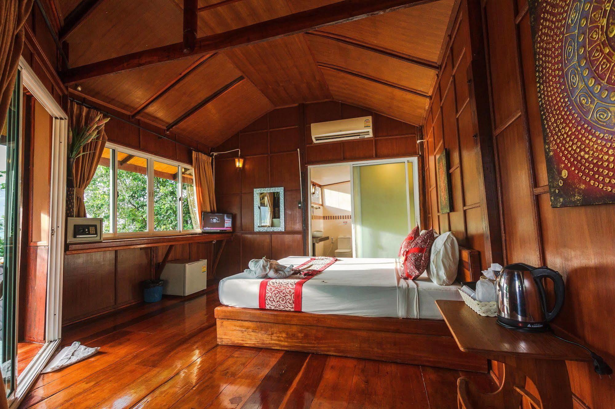 ภูพญา ซีวิว รีสอร์ท - เฉพาะผู้ใหญ่เท่านั้น เกาะพีพี ภายนอก รูปภาพ